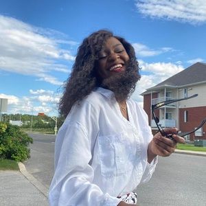 Meet your Posher, Esther